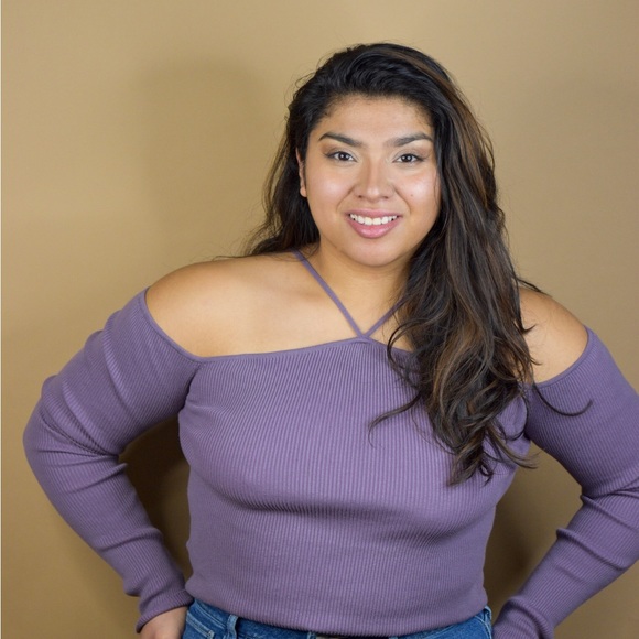 Cold shoulder ribbed top - Picture 7 of 8